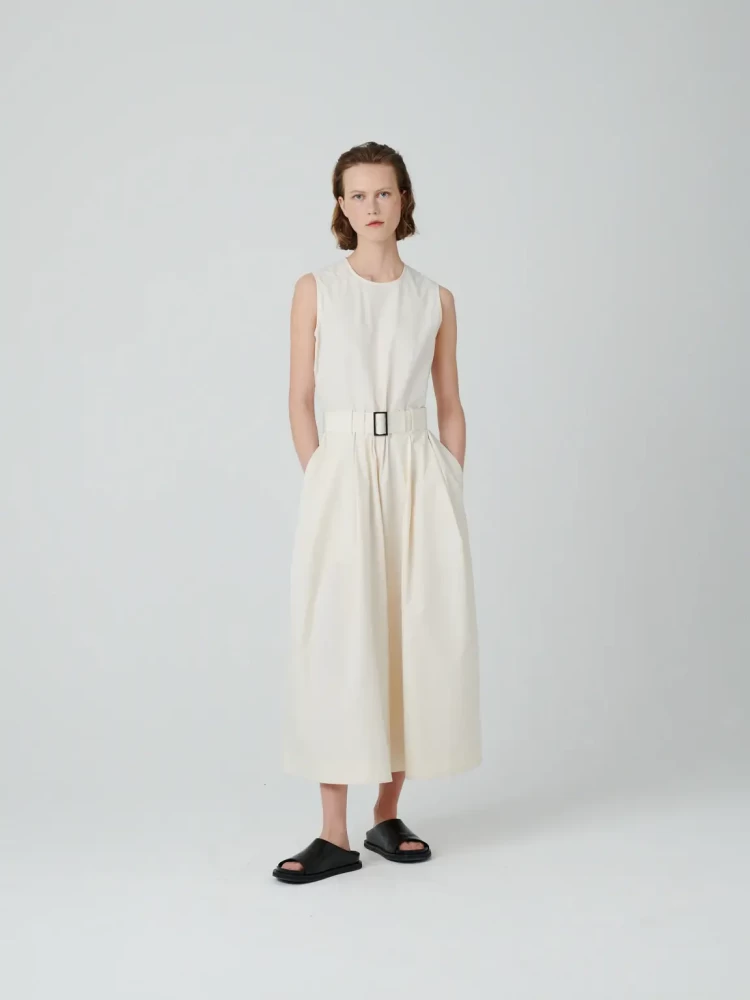27 Best Minimalist Fashion Brands for Your Closet: Shop Now | With Bogart