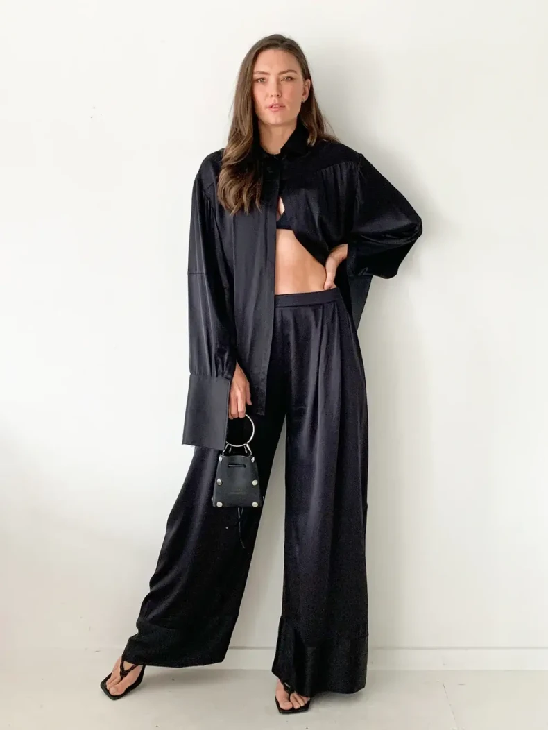 Home Page  Silk wide leg pants, Silk pants, Outfits